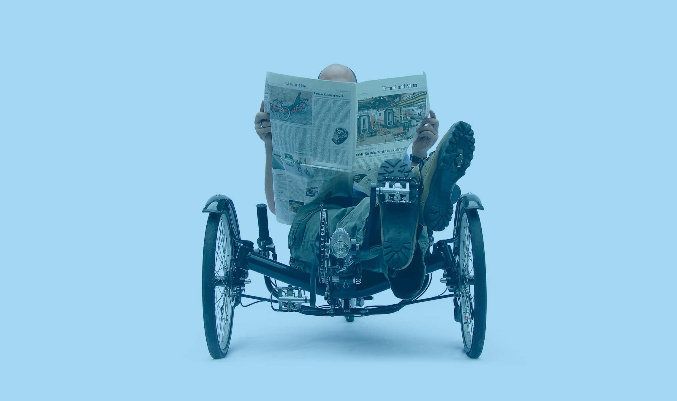 Pressespiegel Zeitung Lesen auf dem Liegedreirad Pressespiegel Zeitung Lesen auf dem Liegedreirad